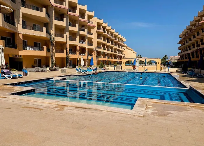 Apartment Luxurious In Selena Bay - Private Beach, 5 Pools And Kite Surfing Hurghada