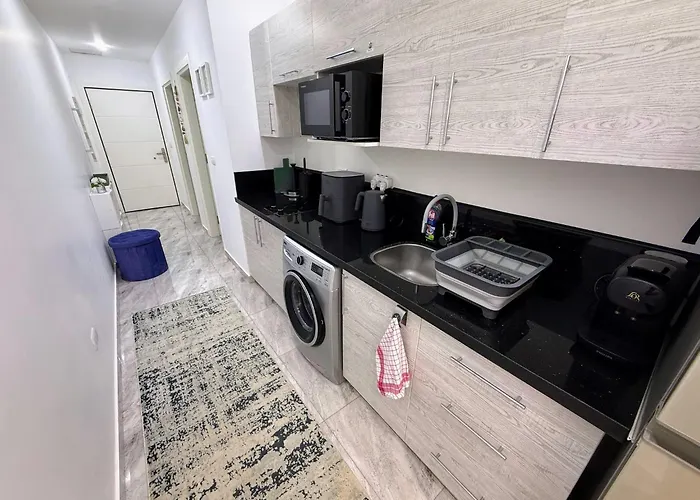 Luxurious In Selena Bay - Private Beach, 5 Pools And Kite Surfing Apartment *